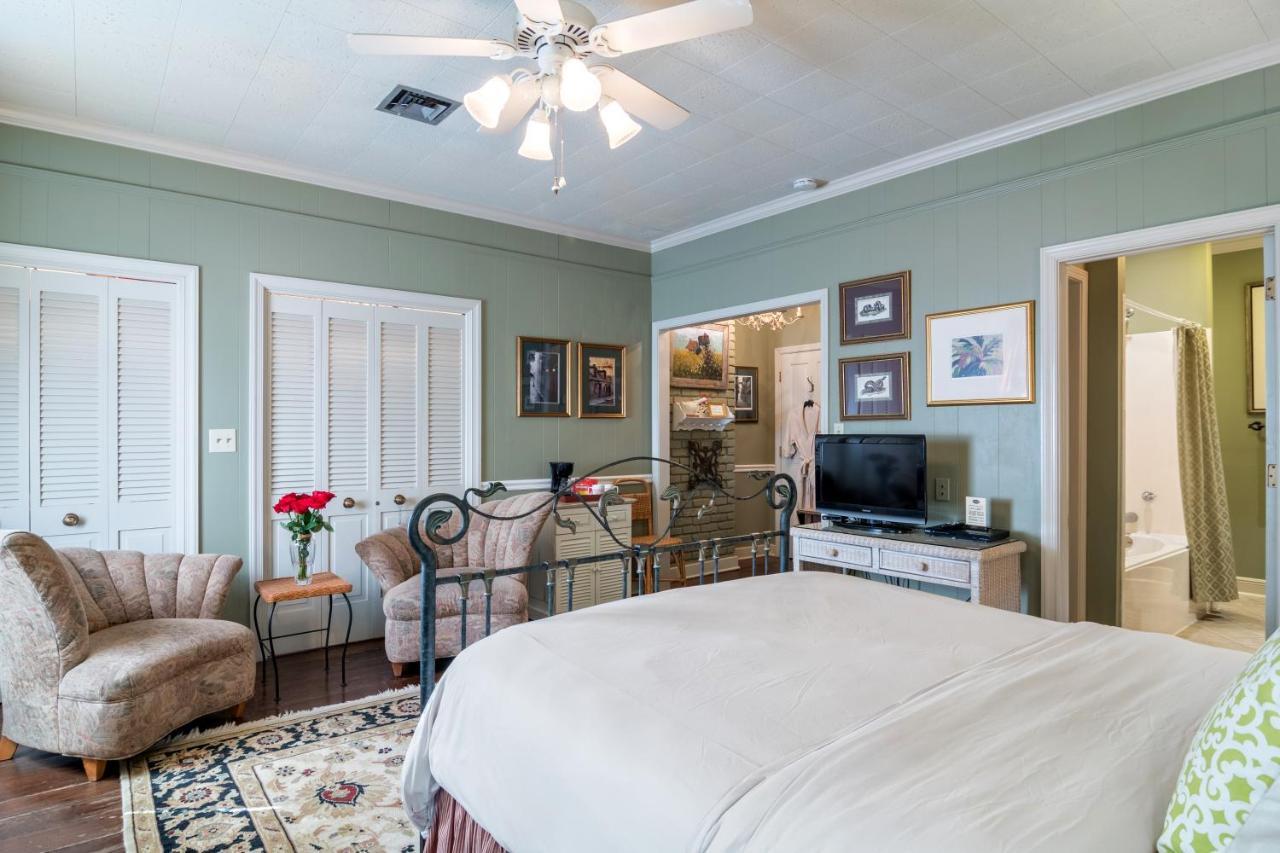 The Stockade Bed And Breakfast Μπατόν Ρουζ Εξωτερικό φωτογραφία
